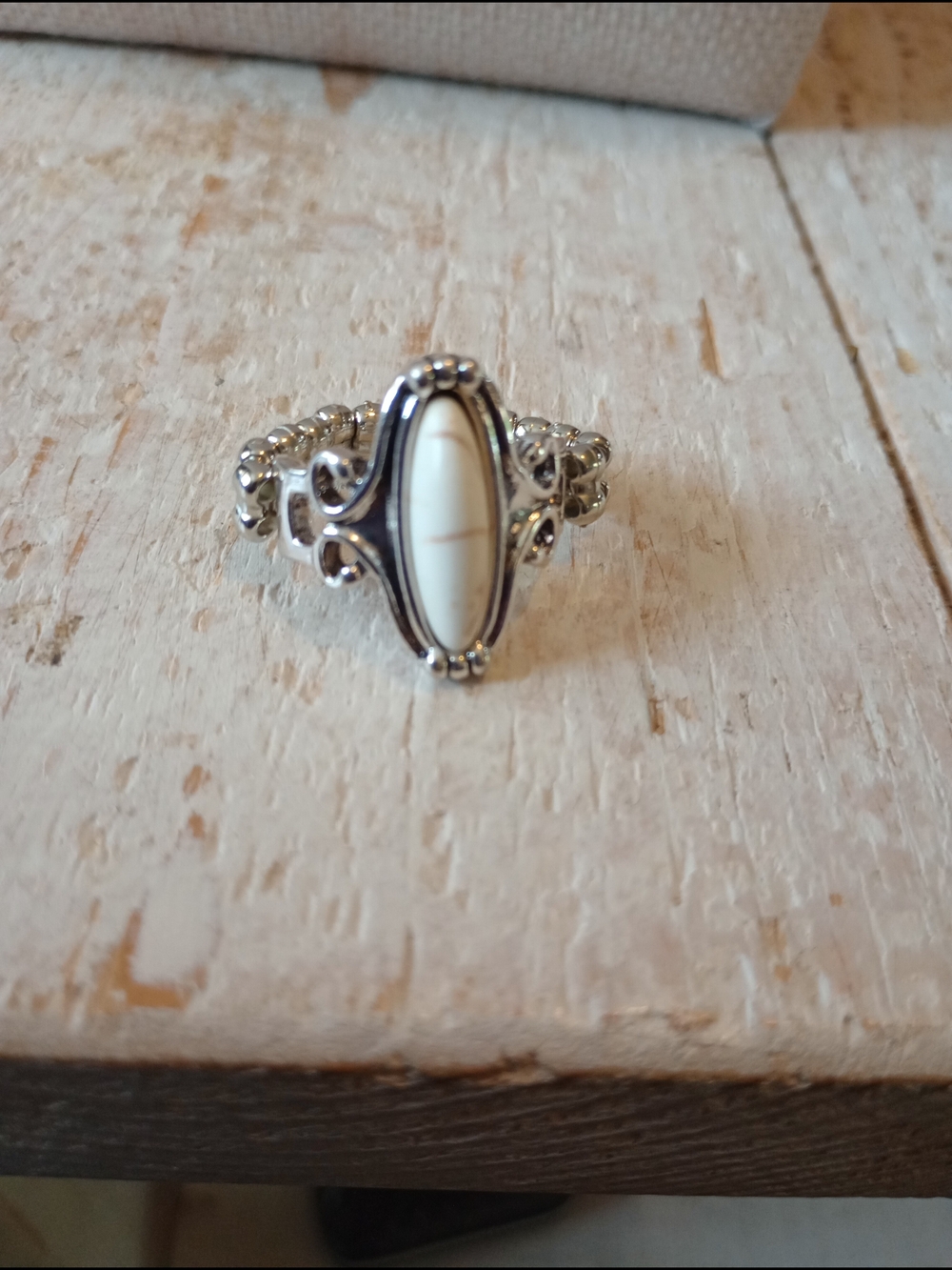 Silver White Howlite Oval Ring